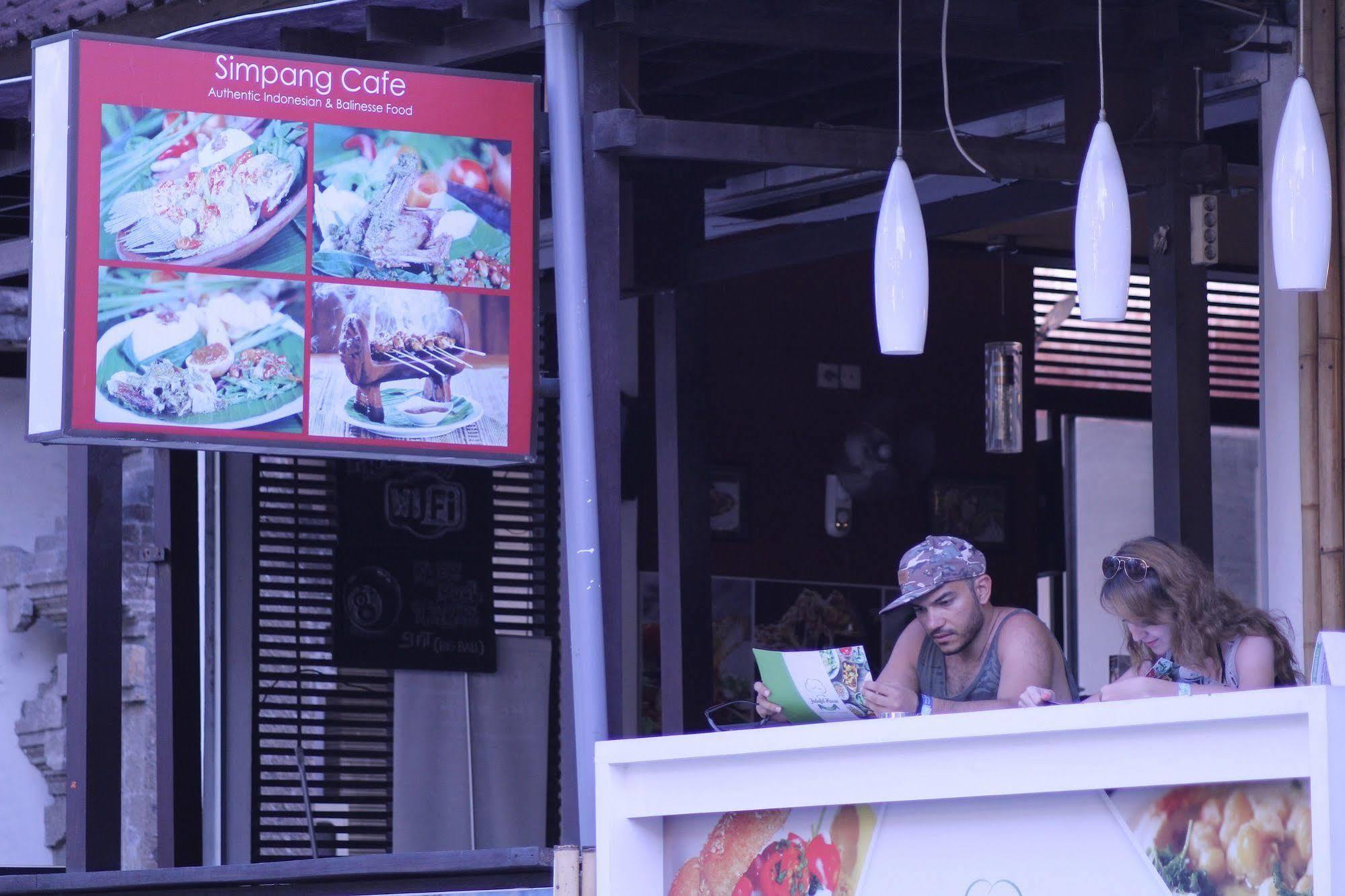 Kuta Dormitory At Simpang Inn Exteriér fotografie